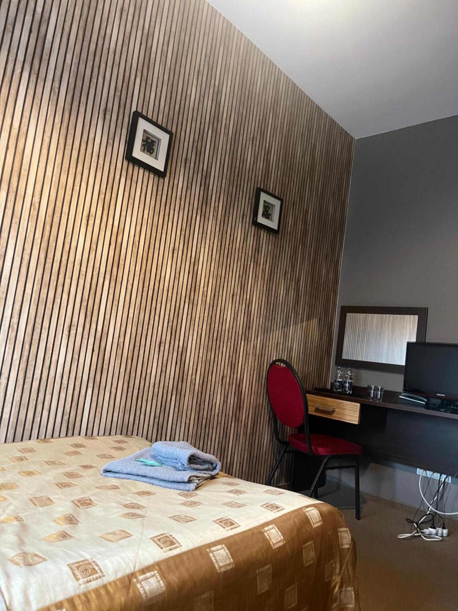 Hotel Chrobry Łęczyca Extérieur photo