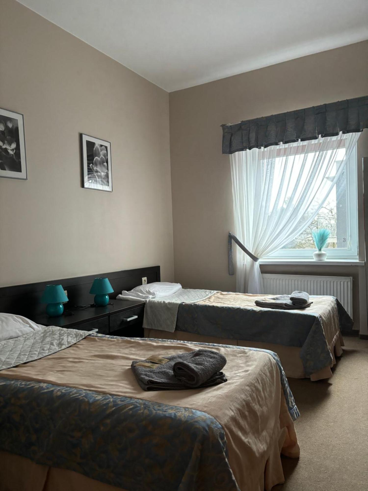Hotel Chrobry Łęczyca Extérieur photo