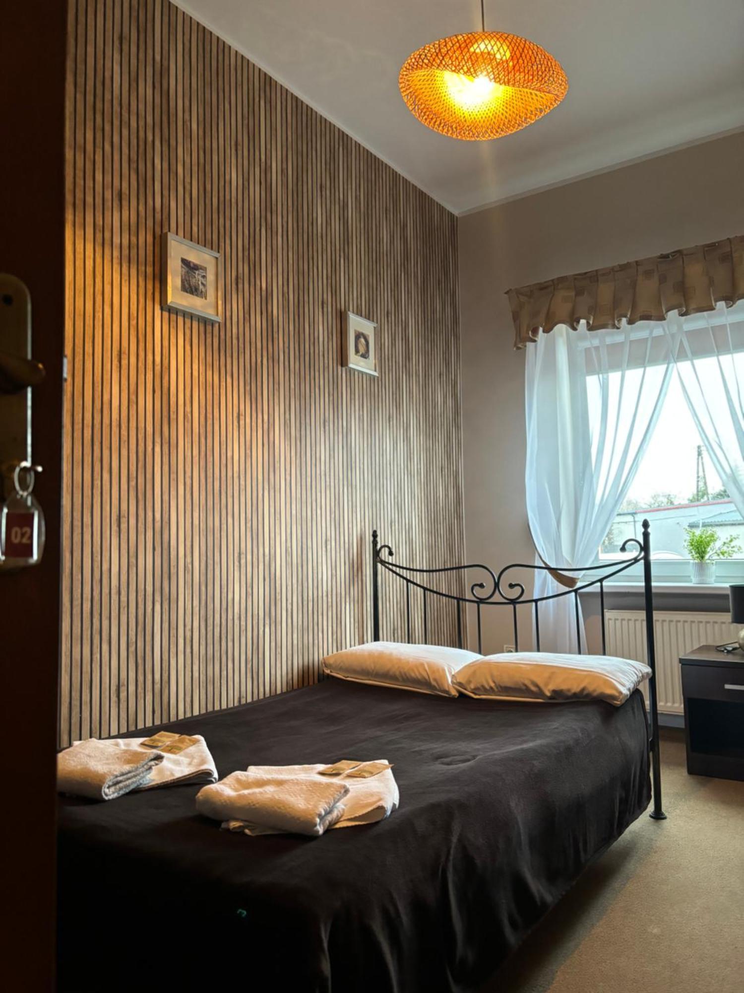 Hotel Chrobry Łęczyca Extérieur photo